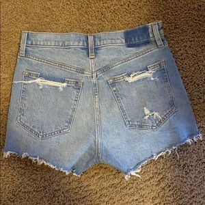 Abercrombie High Rise Mom Short. BRAND NEW!